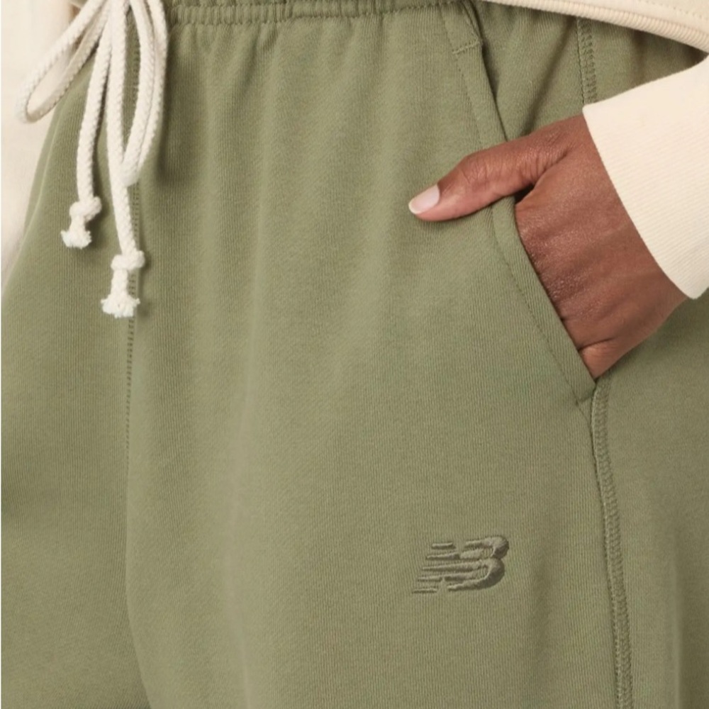 New Balance Athletics French Terry Jogger Dark Olive Women’s Small NWT - Picture 2 of 5